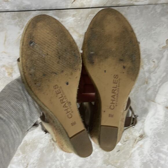 Charles David “Adamant” leather wedges - Picture 9 of 10